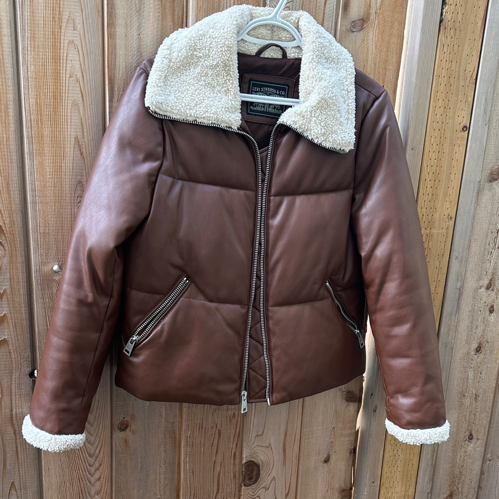 Size S-M Levi's Brown Leather Jacket with Shearling Collar